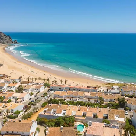 Casa Aura, Luxury Apartment, Pool, Outdoor Shower, 400m * Luz