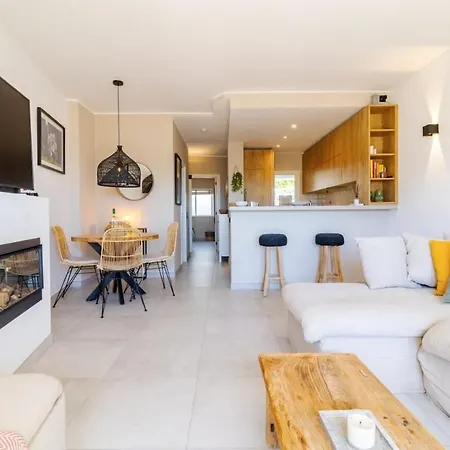 Casa Aura, Luxury Apartment, Pool, Outdoor Shower, 400m Praia Da Luz
