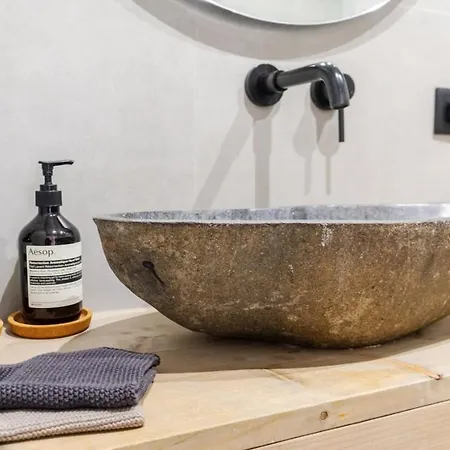 Casa Aura, Luxury Apartment, Pool, Outdoor Shower, 400m Apartment