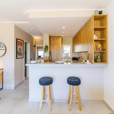 Casa Aura, Luxury Apartment, Pool, Outdoor Shower, 400m Praia Da Luz