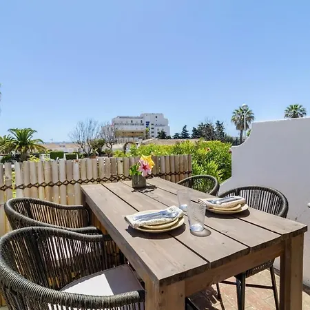 Apartment Casa Aura, Luxury Apartment, Pool, Outdoor Shower, 400m *