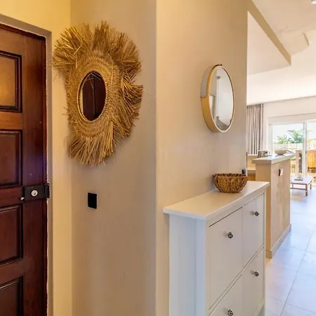 Casa Aura, Luxury Apartment, Pool, Outdoor Shower, 400m アパート